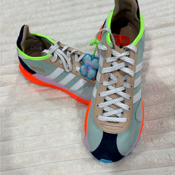 Adidas Pharrell Williams x Tokio Solar Hu sneakers 8.5 - Picture 8 of 9